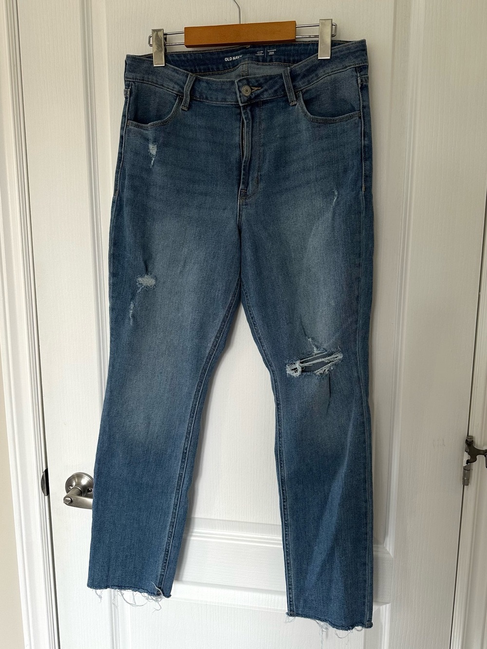 Old Navy Women's High Rise Wow Straight Distressed Jeans Medium Blue Raw Hem 12